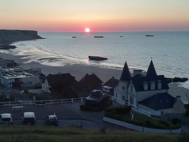 le neptune Arromanches-les-Bains Esterno foto